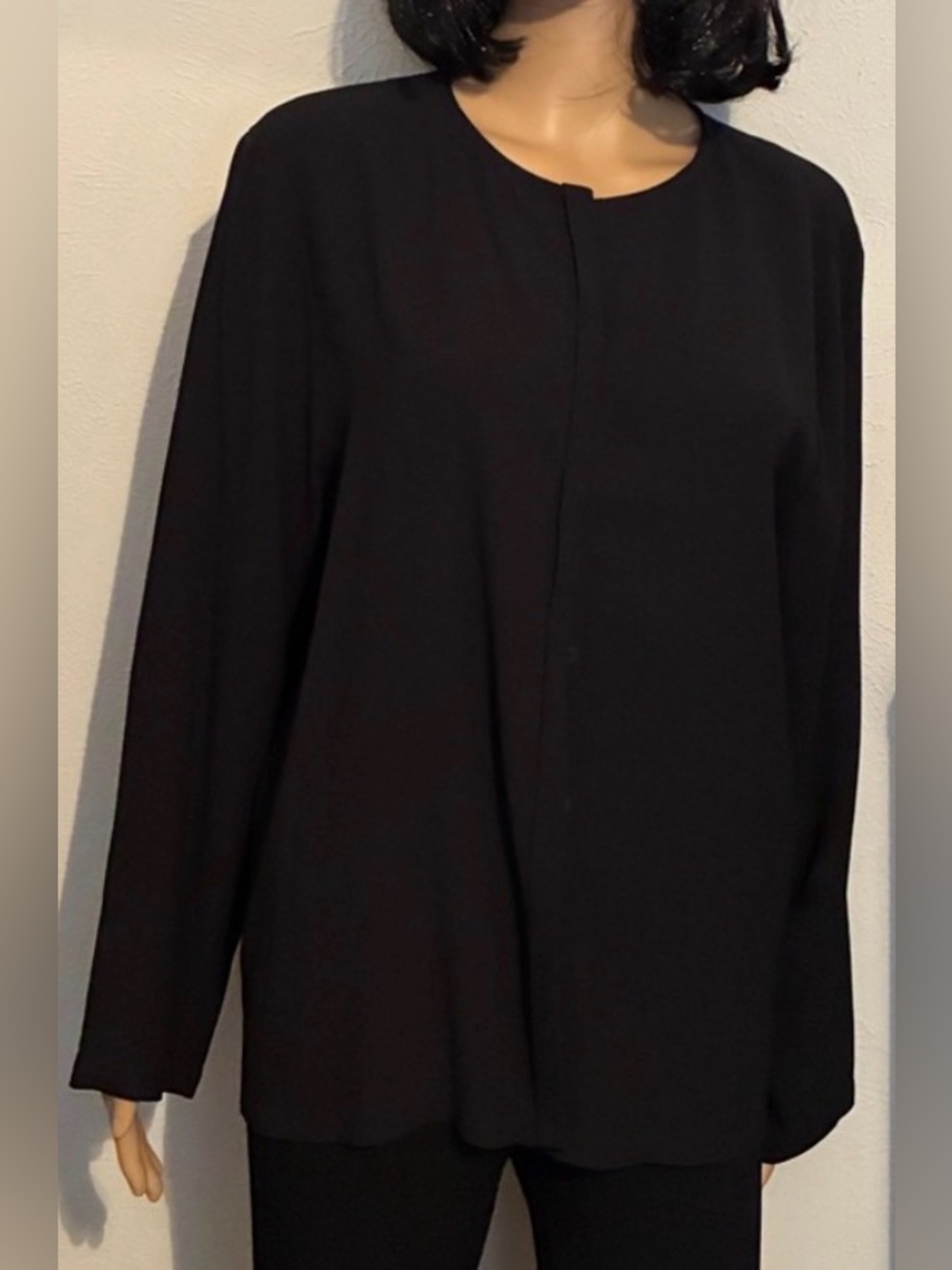 Eileen Fisher 100% Silk Black Women's Top Size Medium Long sleeve Hidden buttons